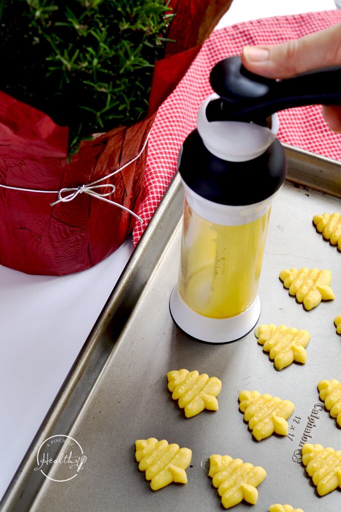 Should You Buy It? OXO Good Grips Cookie Press AND Butter Cookies