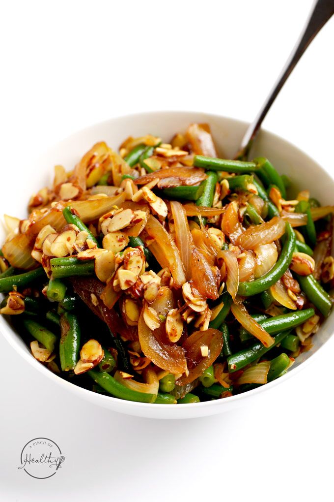 Green Beans with Caramelized Onions and Almonds