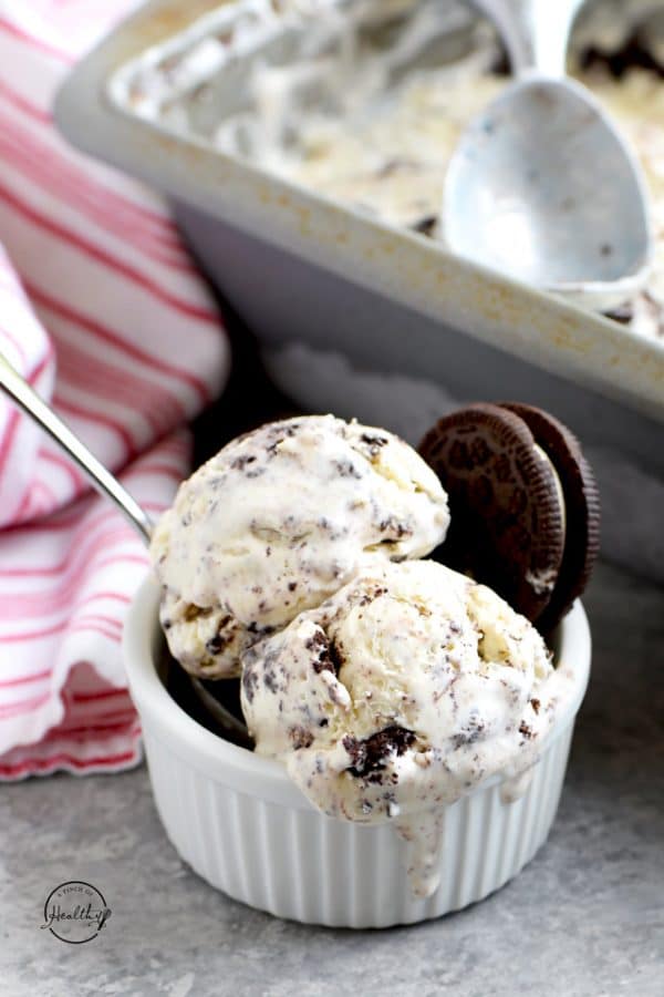 Homemade Cookies and Cream Ice Cream (No Churn) - A Pinch of Healthy