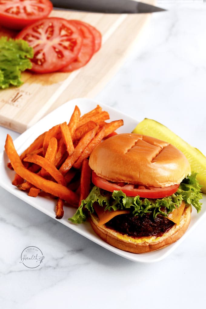 Burgers In Air Fryer - Super Easy Recipe! - Daisies & Pie