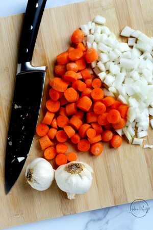 Tortellini Soup (vegetarian, with spinach and tomato) - A Pinch of Healthy